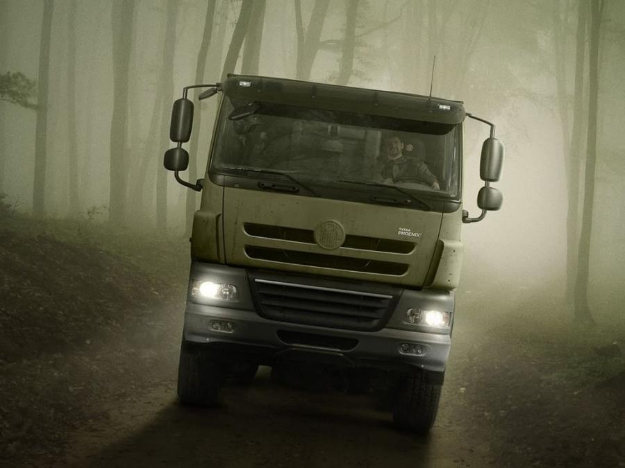  Tatra Phoenix T158 6x6.2 2011 года  (фото 3 из 3)